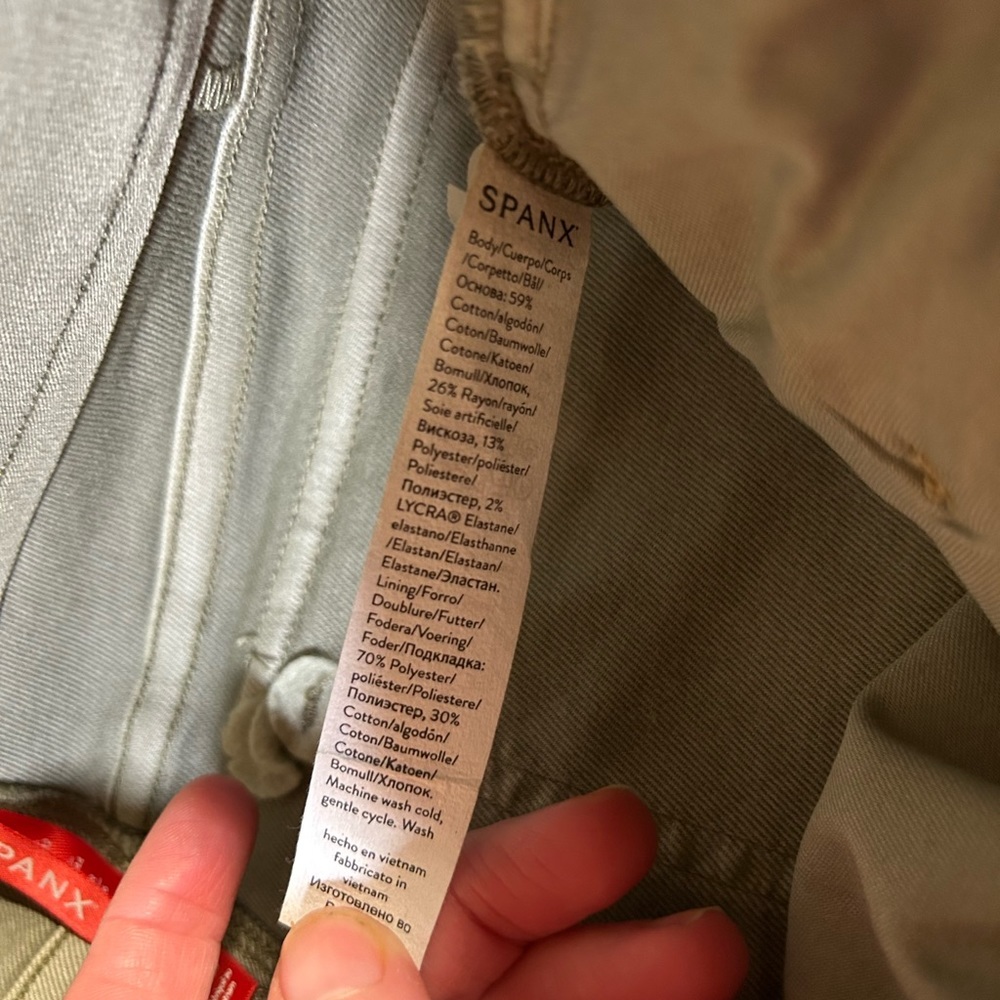 Spanx Stretch Twill Cropped Wide Leg Pant Petite in Olive green (A1) - Picture 13 of 16